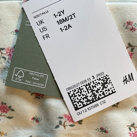 3 for $25❗️⭐️SET OF 2⭐️ Girl’s baby beanies. size 18M. - Picture 5 of 6